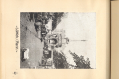 Marktplatz in Lüttich während des Ersten Weltkriegs mit historischen Gebäuden und Aktivitäten der Zivilbevölkerung