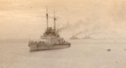 Deutsches Kriegsschiff auf See aus dem Marinealbum SMS Markgraf