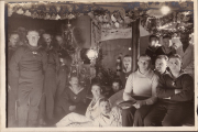 Weihnachtsfeier der Besatzung an Bord eines deutschen Kriegsschiffes im Ersten Weltkrieg