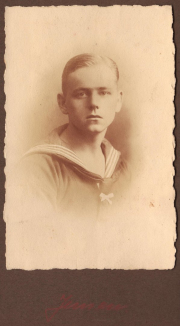 Porträt eines jungen Matrosen der Kaiserlichen Marine im Ersten Weltkrieg