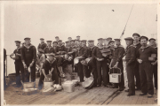 Matrosen der Heer während der Lebensmittelzubereitung an Bord eines Schiffes in den frühen 1900er Jahren