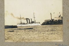 Das Kriegsschiff SMS Bremen im Hafen von Havanna 1905