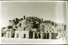 Nordafrikanische Siedlung mit Kasbah-Architektur