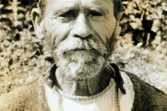 Porträt eines älteren Mannes mit Kopftuch in Balkanregion, 1941-1943