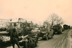 Motorisierte Heereskolonne auf Balkanstraße, 1941-1943