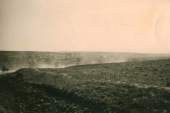 Balkanlandschaft mit Flusstal und Siedlung, Aufklärungsfoto