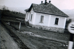 Wohngebäude in Berglandschaft, Balkan-Region 1941-1943