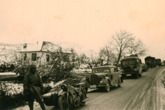 Motorisierte Heereskolonne auf Balkanstraße, 1941-1943