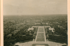 Luftaufnahme von Paris mit Trocadéro-Gärten und Stadtpanorama