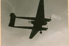 Deutsches Transportflugzeug in Flug, Unteransicht