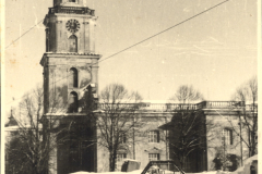 Kirchengebäude mit Turm im Winter, Borkum