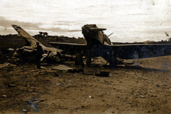 Zerst?rte Flugzeuge auf Flugplatz in Nordrussland, 1942/43