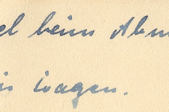 Handschriftliche Notiz auf Papier