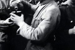 SS-Angehörige bei informellem Treffen, 1933