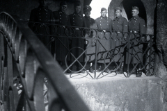 SS-Angehörige auf Tribüne während Reichsparteitag 1933