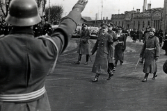 SS-Aufmarsch mit Hitlergru? auf dem Reichsparteitag 1933