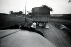 Lastkraftwagen auf Landstraße