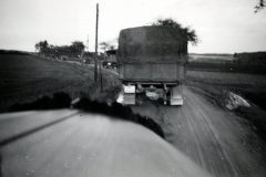 Lastkraftwagen auf Landstraße